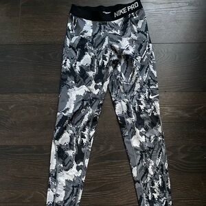 NIKE PRO Hyperwarm Leggings